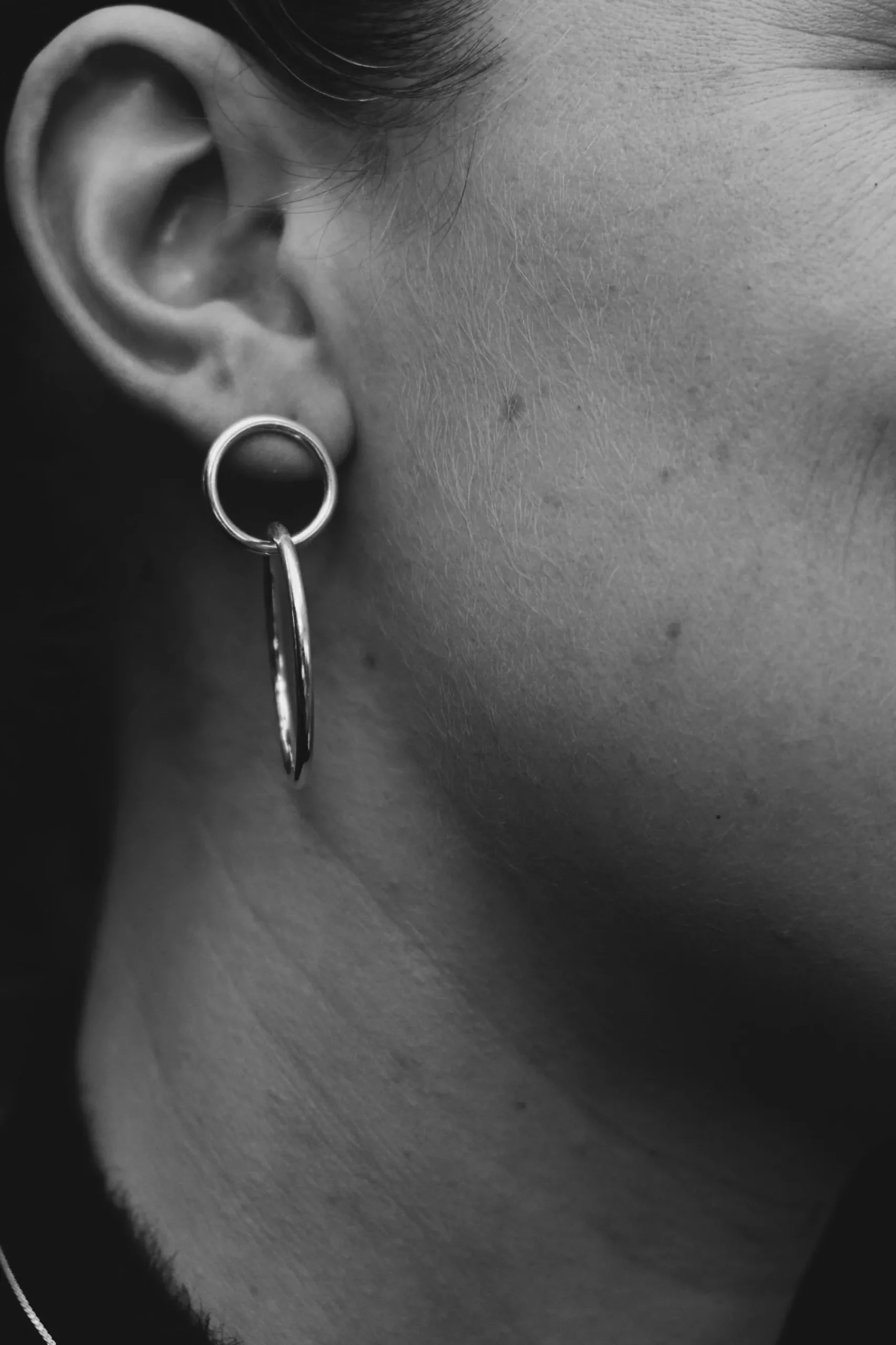 clo_gold_vermeil_hoops_3.webp SarahBijoux Clo Gold Vermeil Hoops