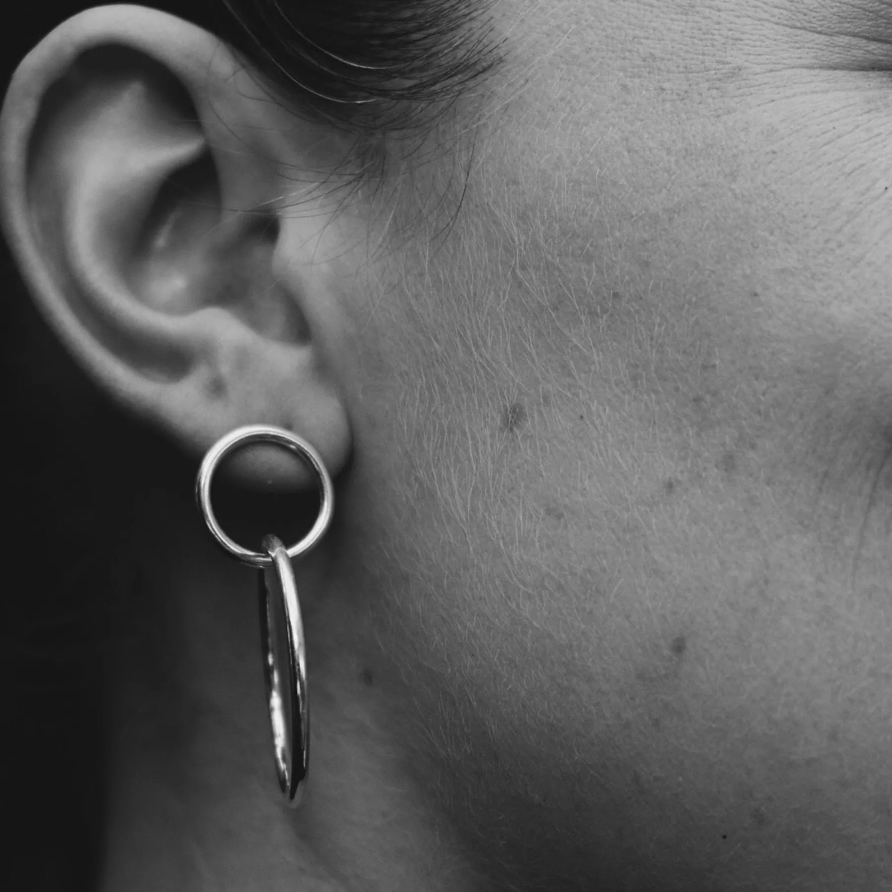 clo_hoops_1.webp SarahBijoux Clo Hoops