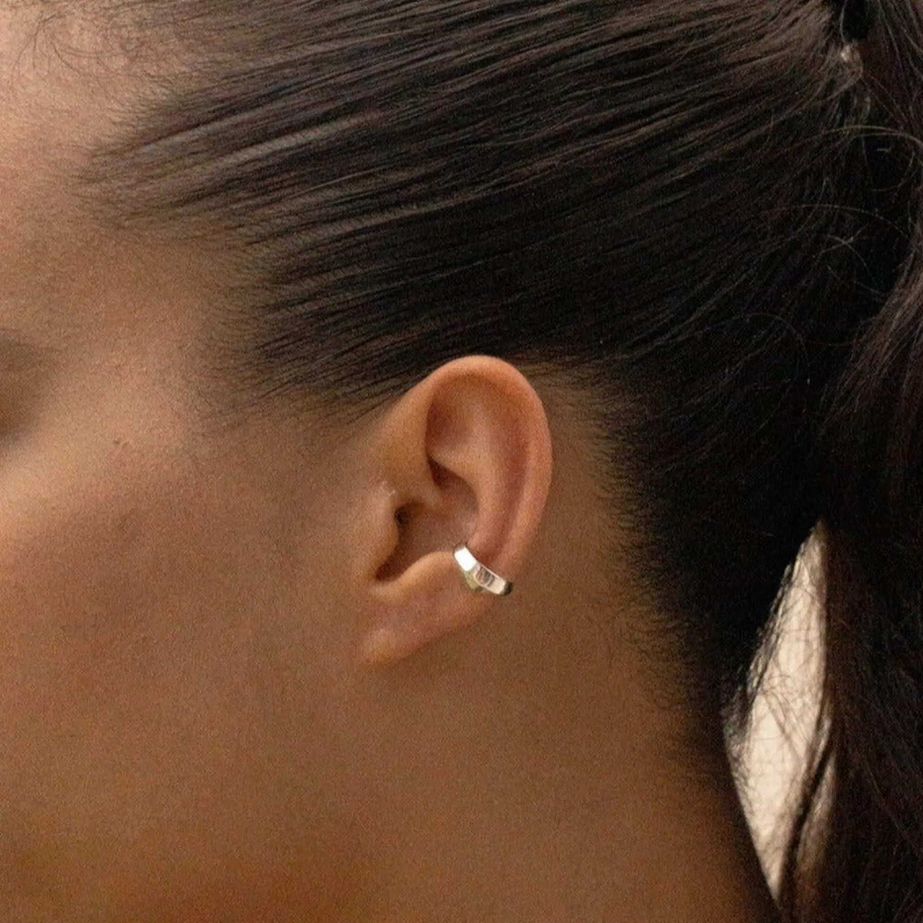 dune_gold_vermeil_ear_cuff_1.webp SarahBijoux Dune gold vermeil ear cuff