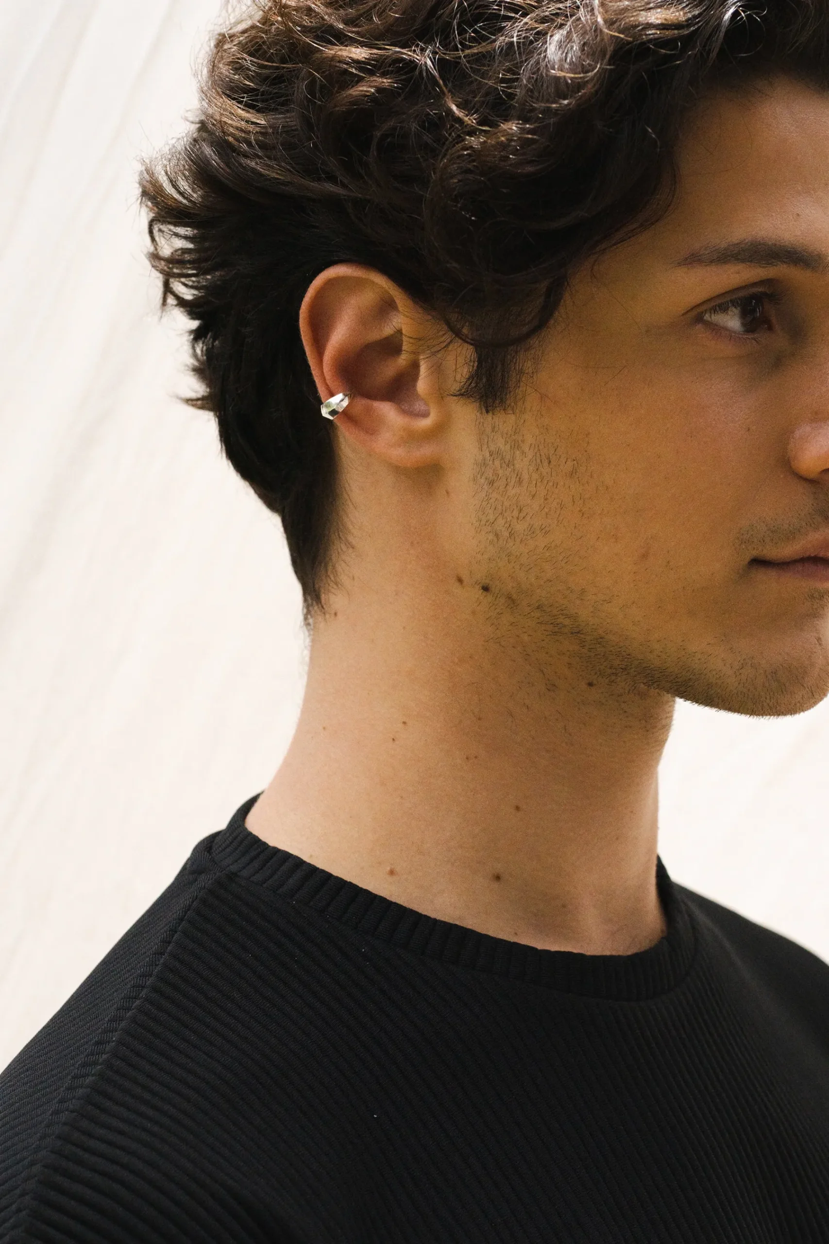dune_gold_vermeil_ear_cuff_2.webp SarahBijoux Dune gold vermeil ear cuff
