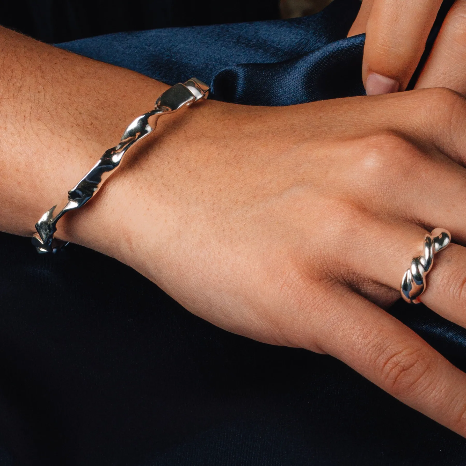knot_ring_1.webp SarahBijoux Knot Ring