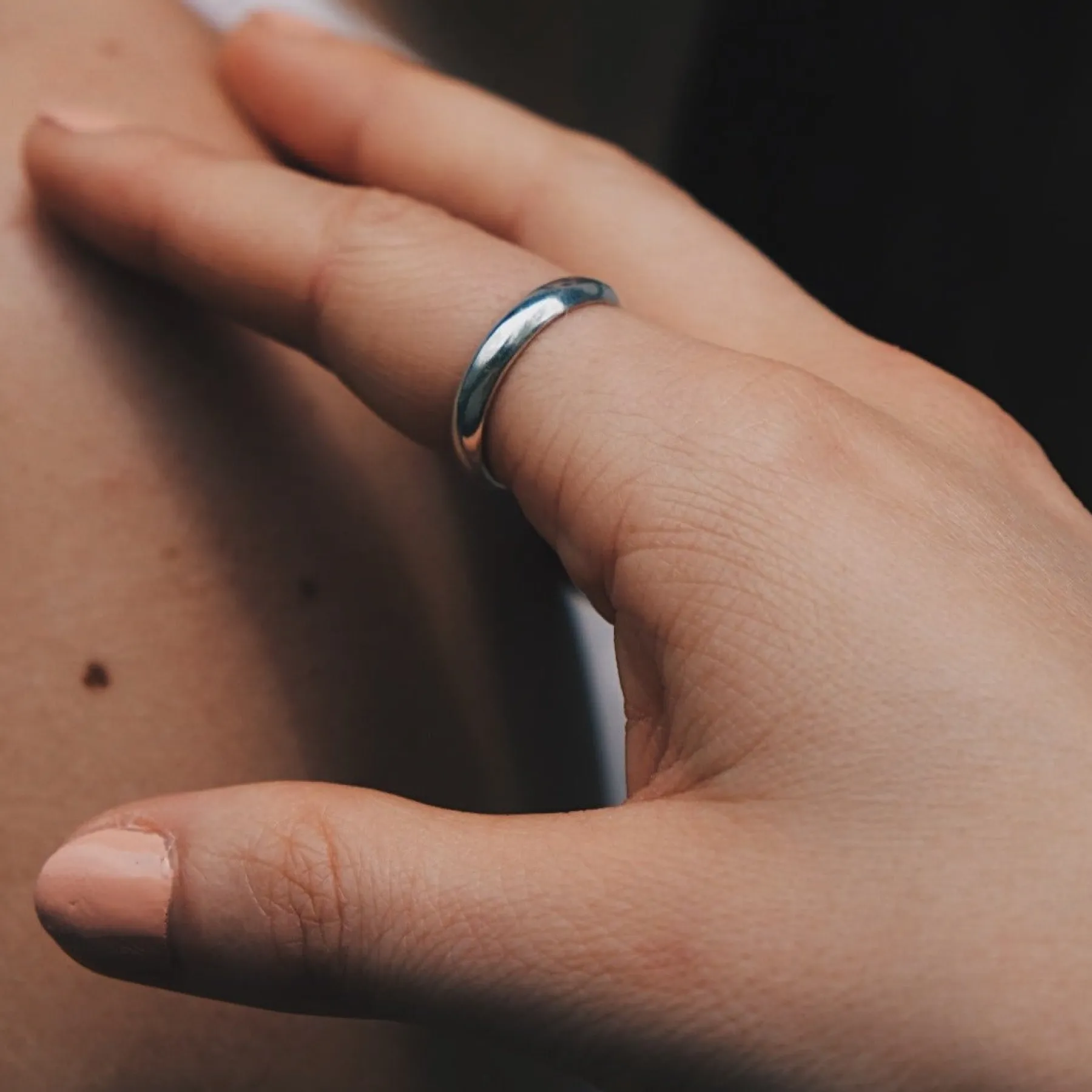 large_half_round_gold_ring_1.webp SarahBijoux Large Half Round Gold Ring