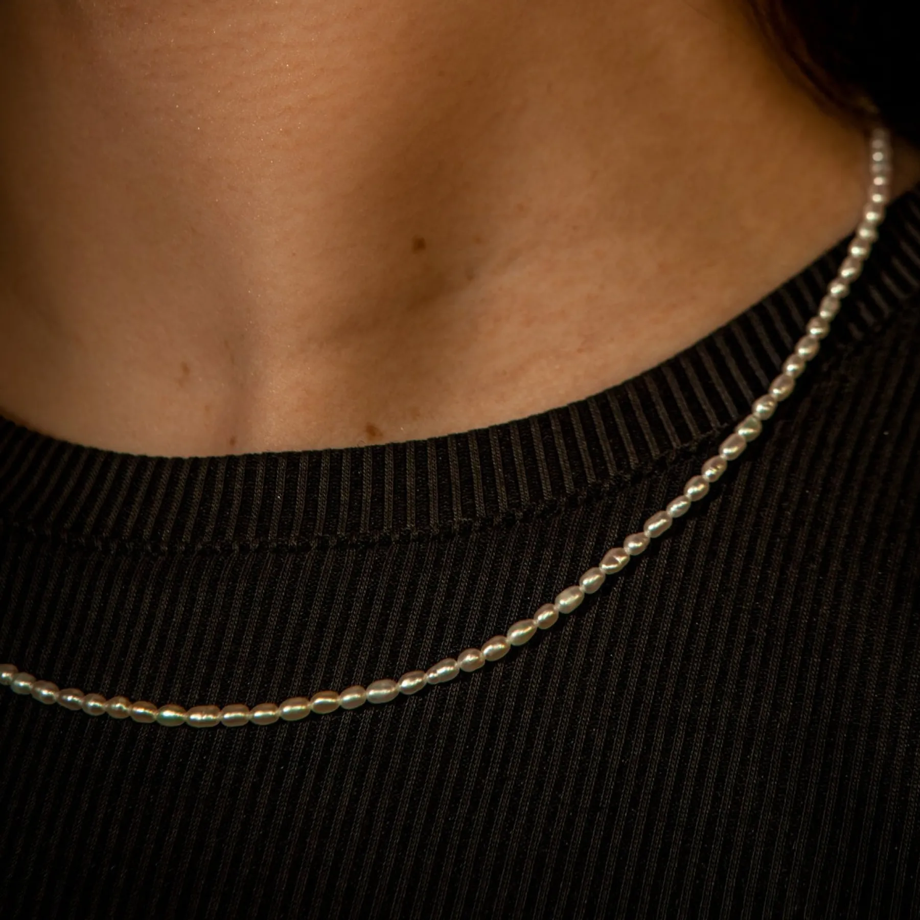 mini_freshwater_pearl_necklace_1.webp SarahBijoux Mini Freshwater Pearl Necklace