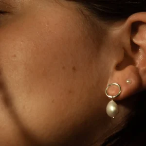 SarahBijoux Pearl Pendant Studs