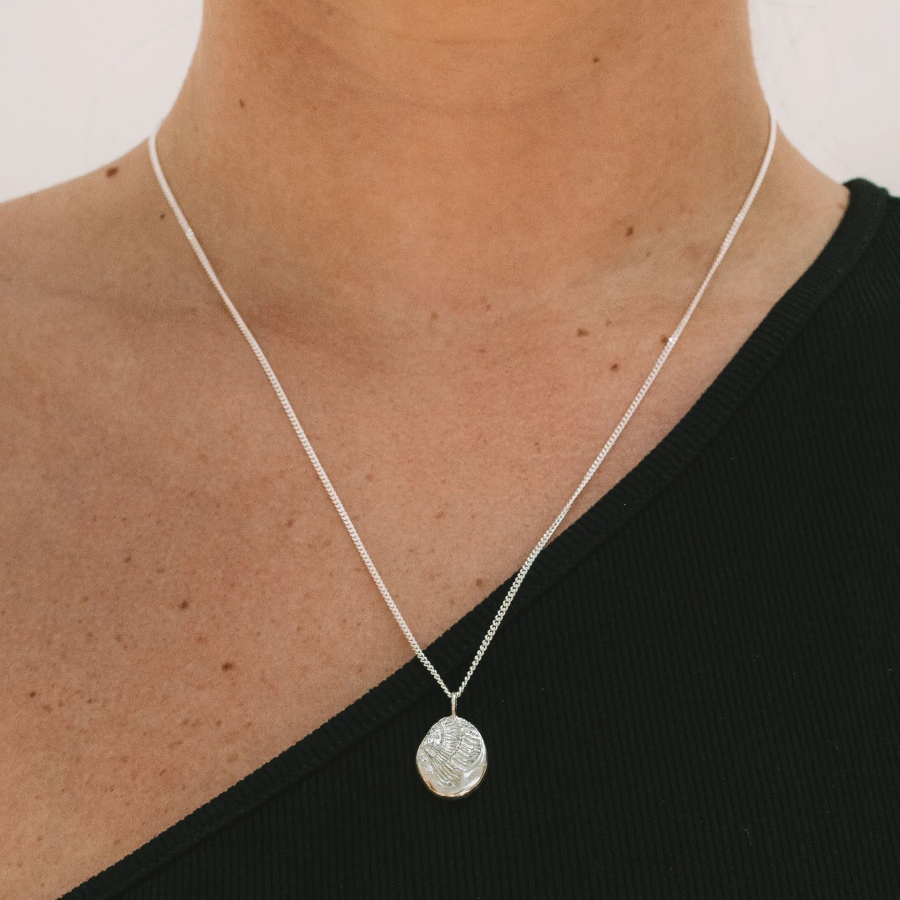 ruins_necklace_1.webp SarahBijoux Ruins Necklace