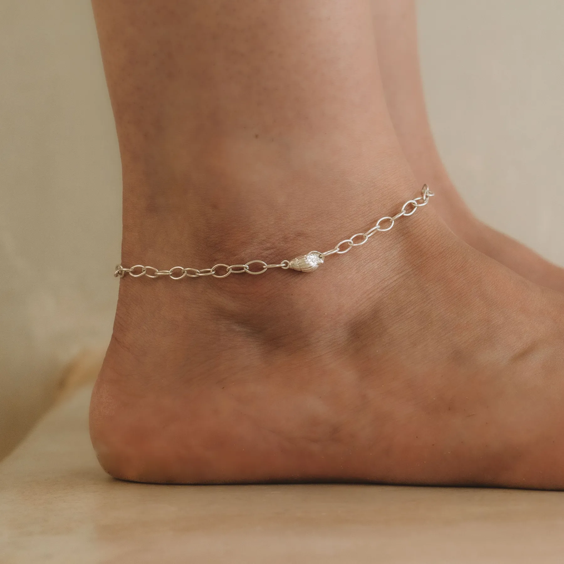 salty_ankle_bracelet_1.webp SarahBijoux Salty Ankle Bracelet
