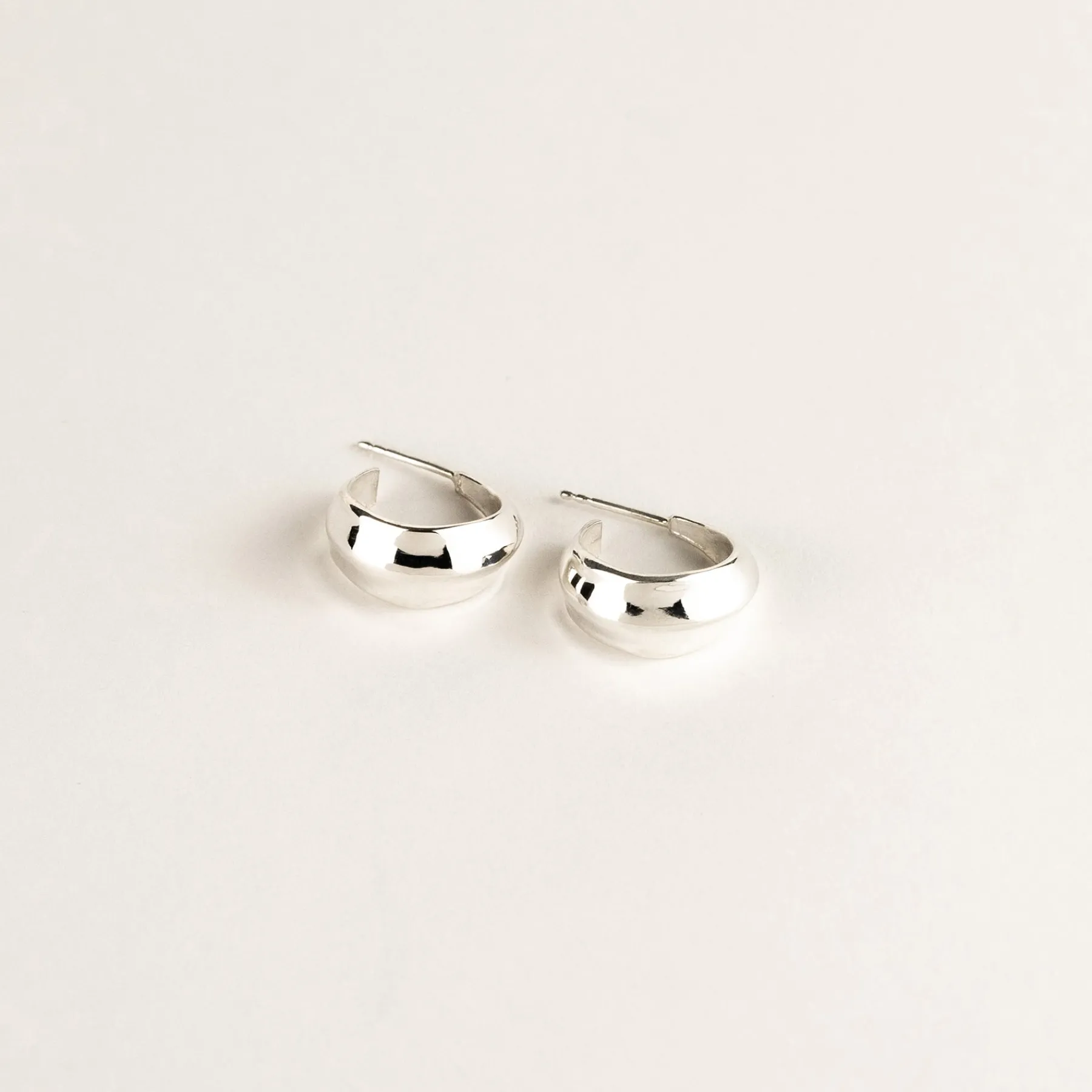 small_dune_hoops_0.webp SarahBijoux Small dune hoops