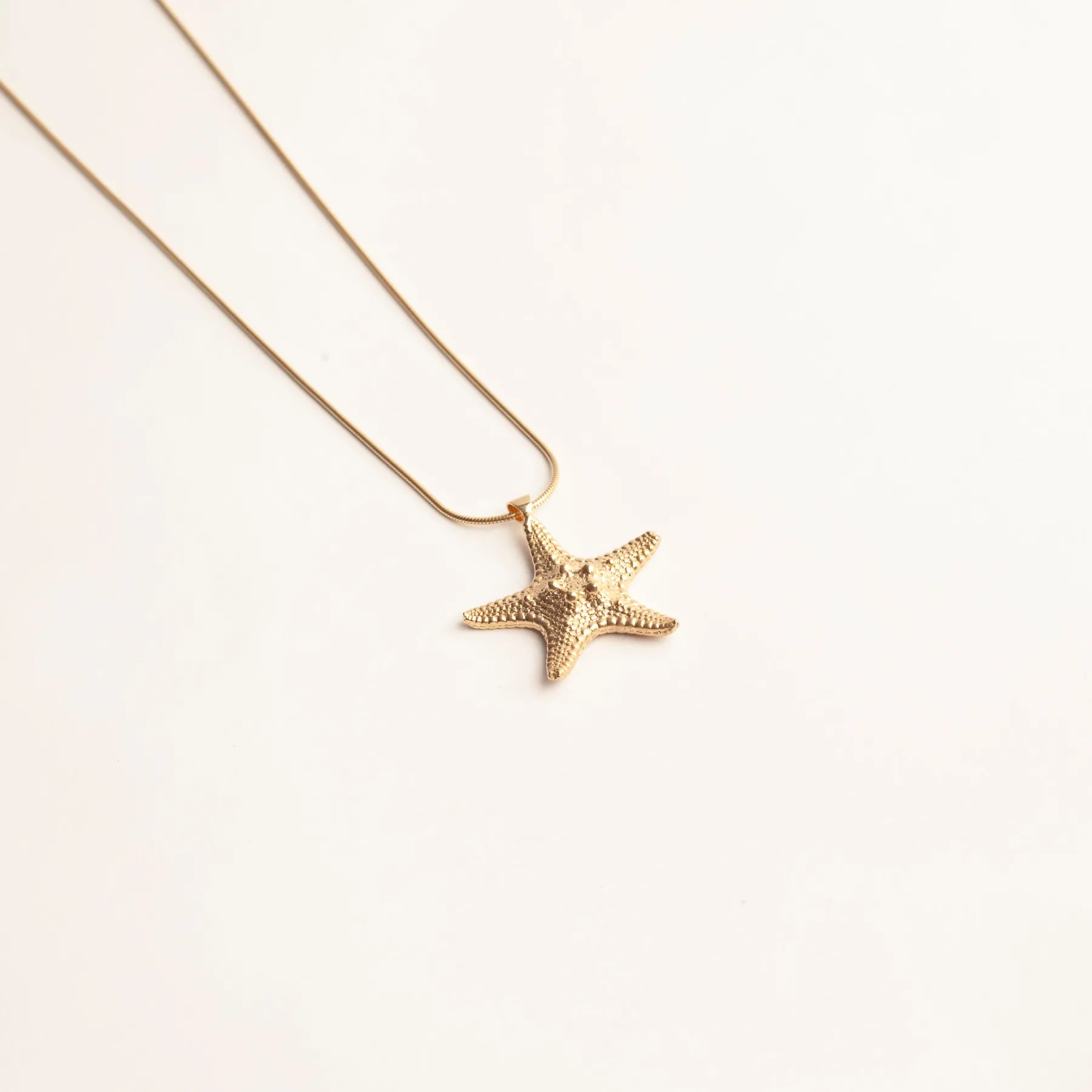 starfish_gold_vermeil_necklace_0.webp SarahBijoux Starfish Gold Vermeil Necklace