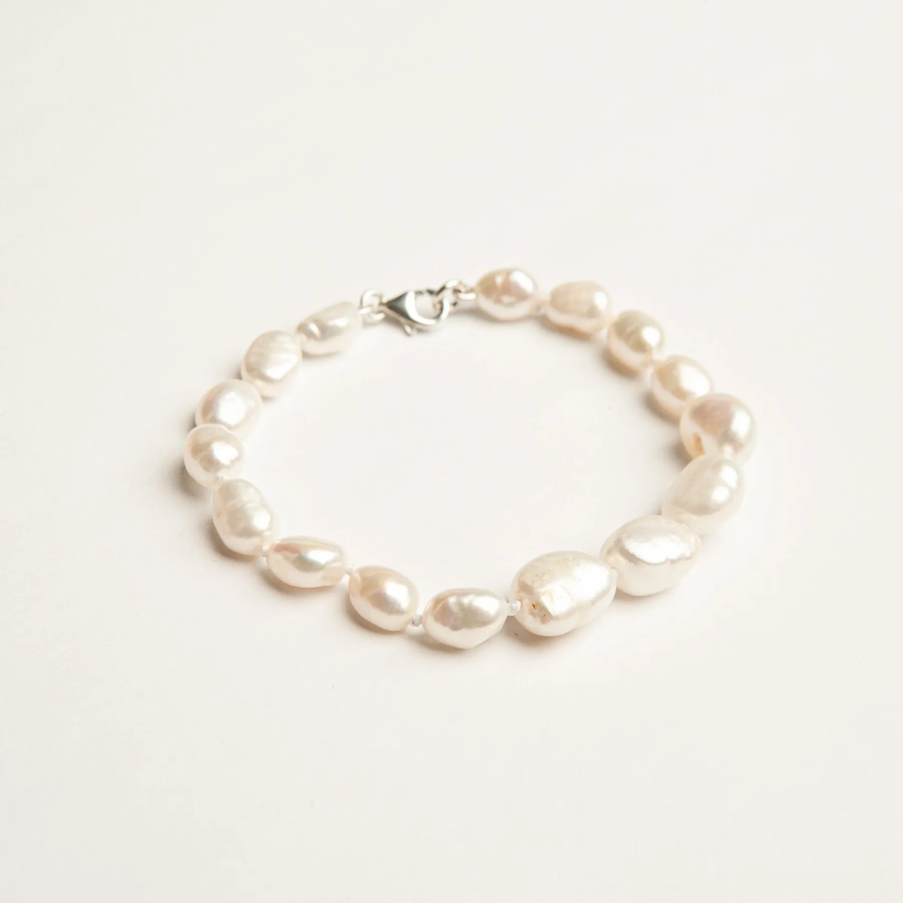 the_freshwater_pearl_duo_2.webp SarahBijoux The freshwater pearl duo