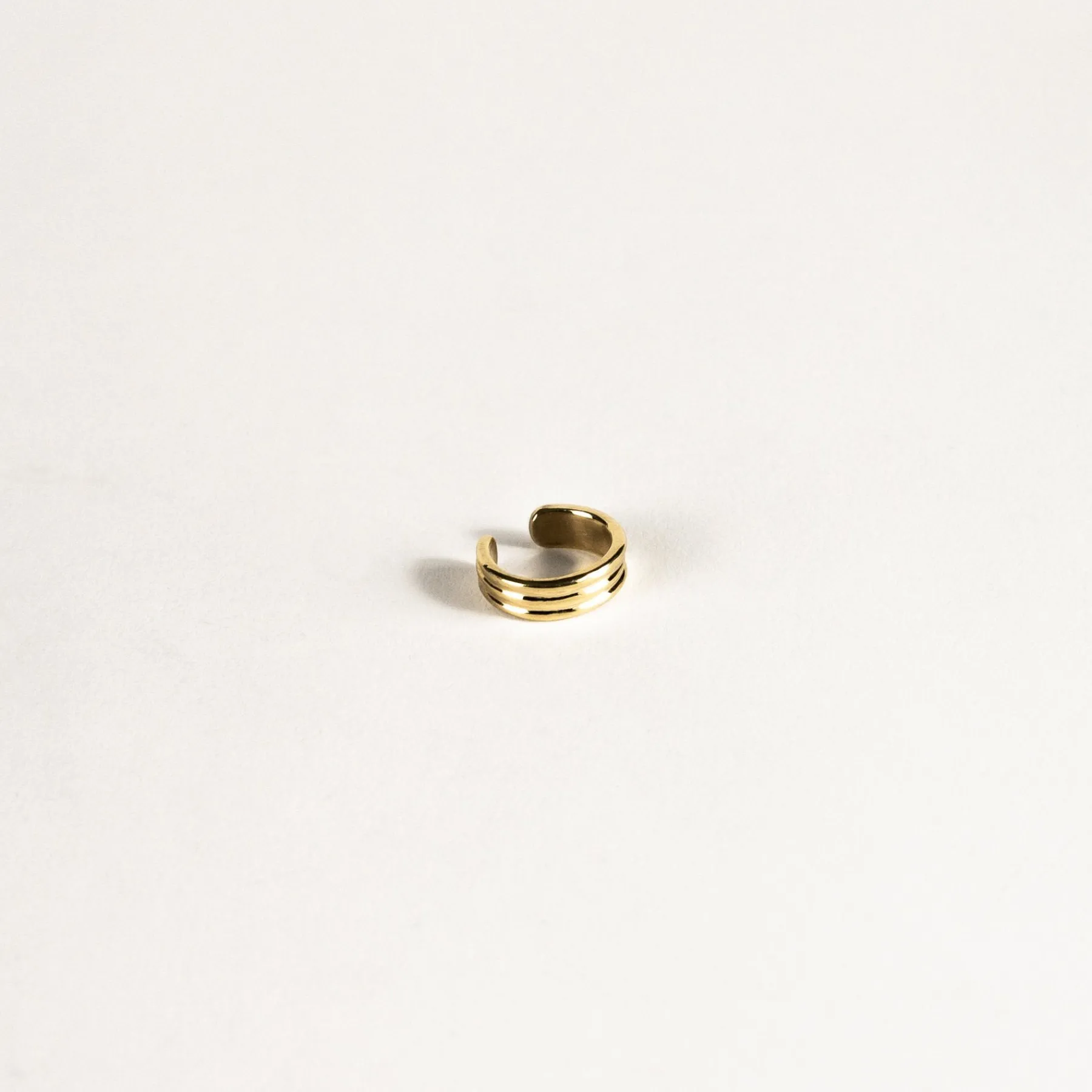 triplet_gold_vermeil_ear_cuff_0.webp SarahBijoux Triplet Gold Vermeil Ear Cuff