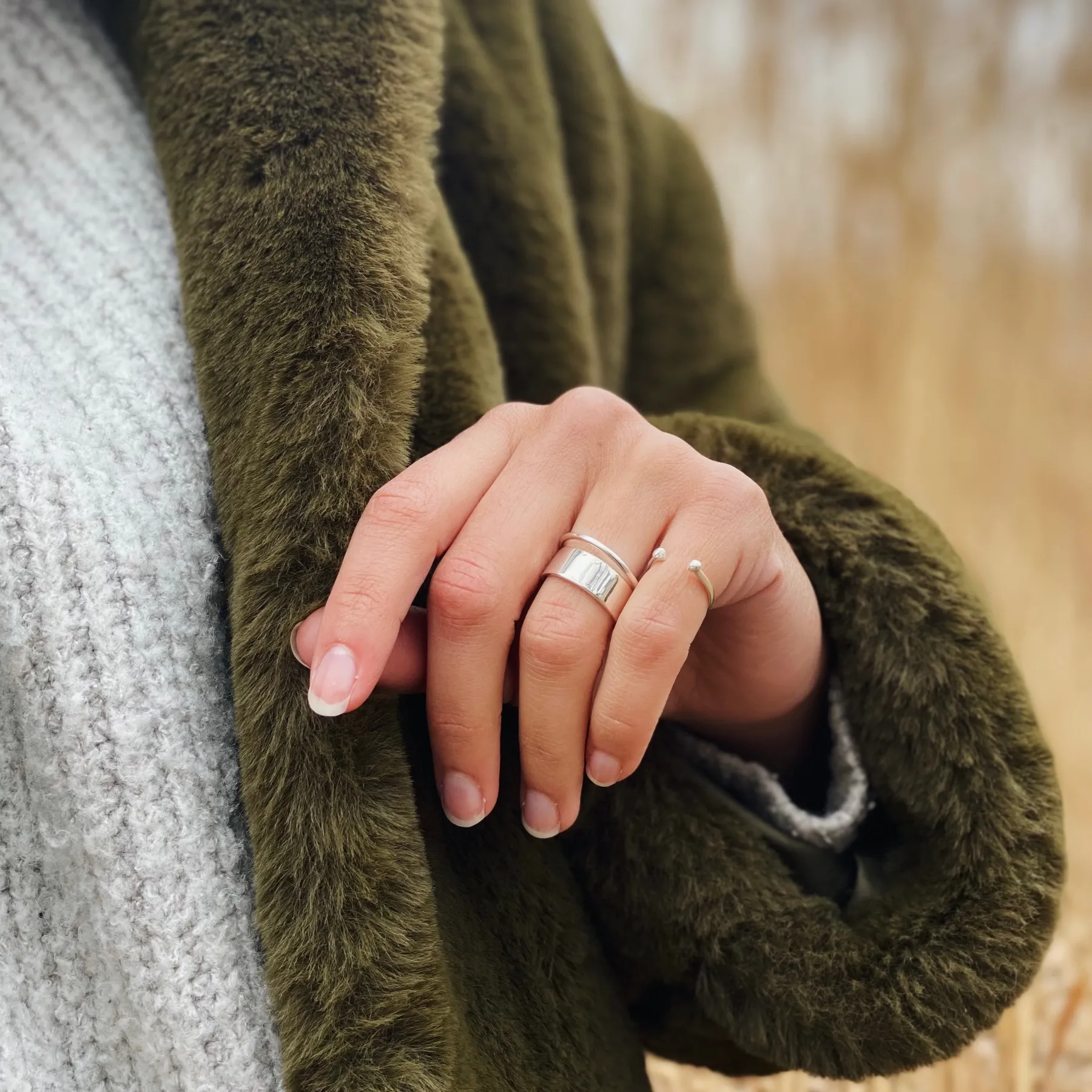 wide_stack_0.webp SarahBijoux Wide stack